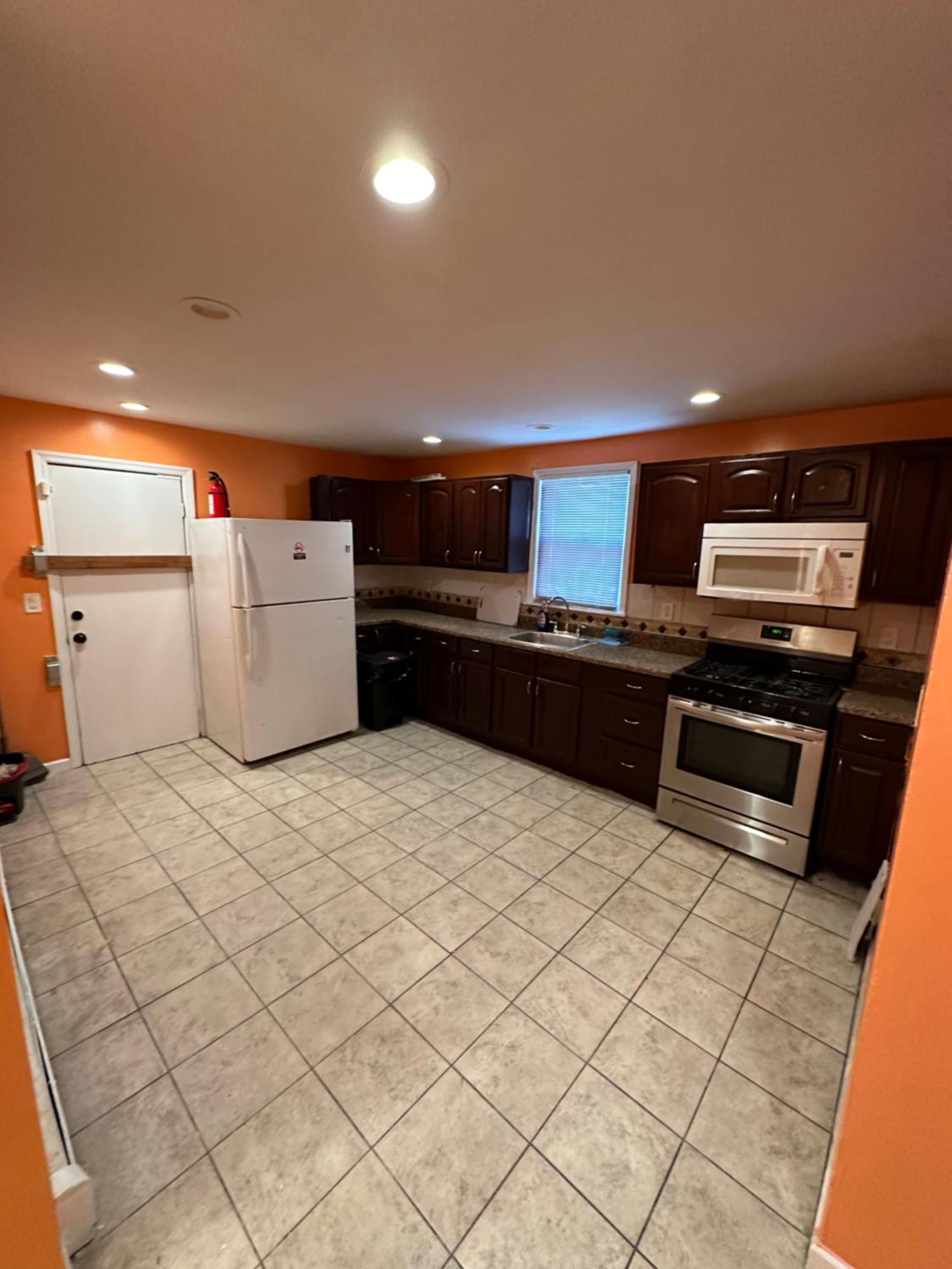Fidelia Garnet Room, Queen Bed Minutes From Newark Liberty International Airport And Newark Penn Station Eksteriør billede